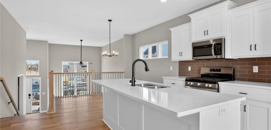 16268 Giorgia Street, Parkville, MO 64152