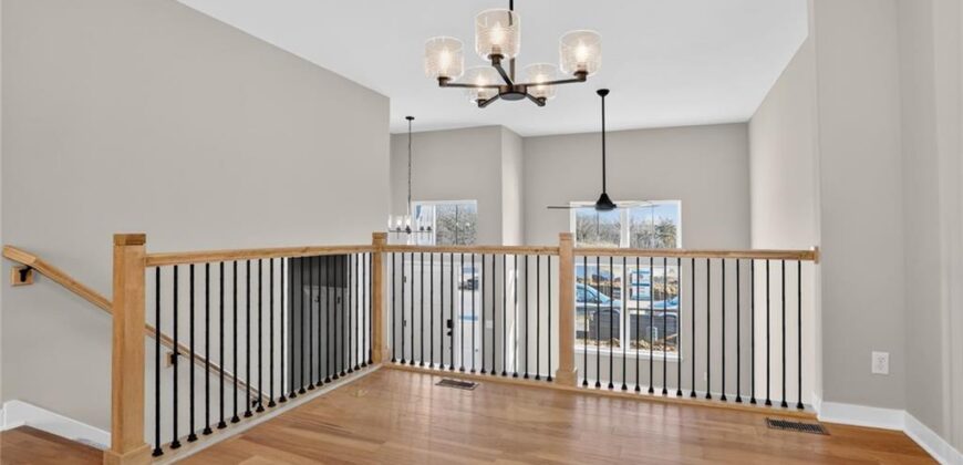 16268 Giorgia Street, Parkville, MO 64152