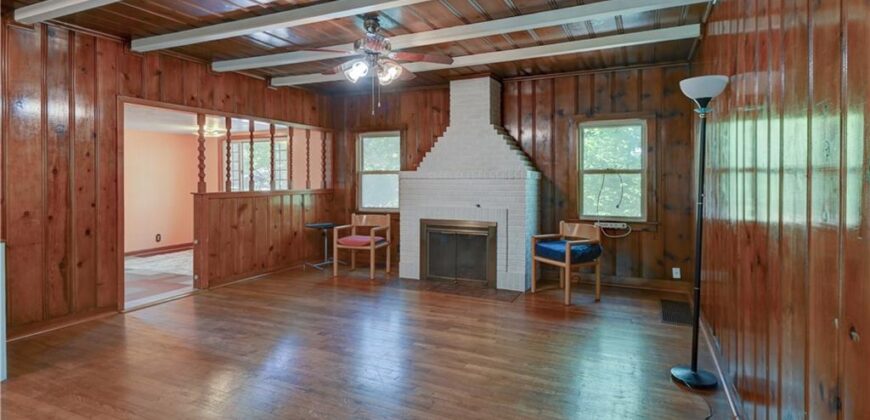 5363 NW Wagon Trail, Houston Lake, MO 64151
