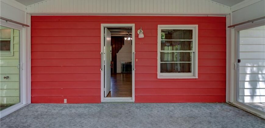 5363 NW Wagon Trail, Houston Lake, MO 64151