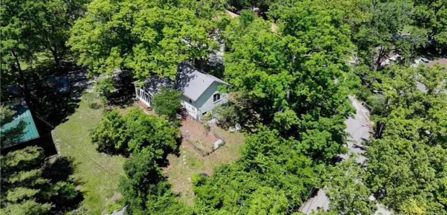 5363 NW Wagon Trail, Houston Lake, MO 64151