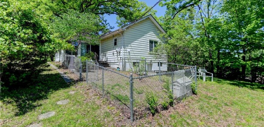 5363 NW Wagon Trail, Houston Lake, MO 64151