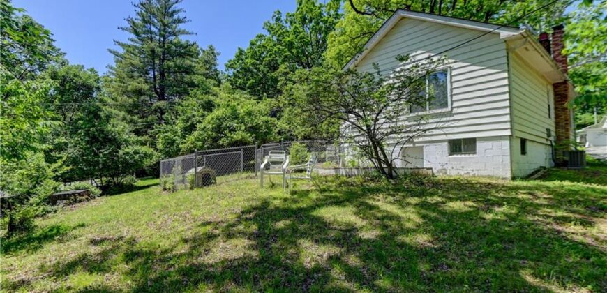 5363 NW Wagon Trail, Houston Lake, MO 64151