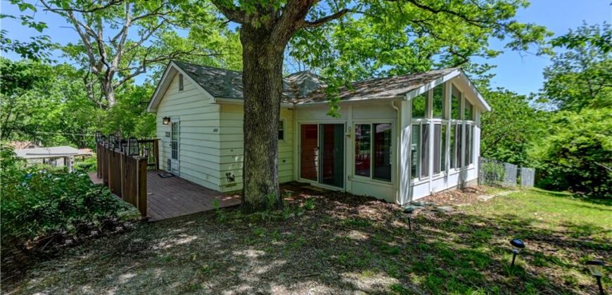 5363 NW Wagon Trail, Houston Lake, MO 64151