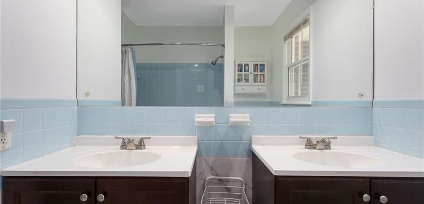 7517 N Central Street, Gladstone, MO 64118