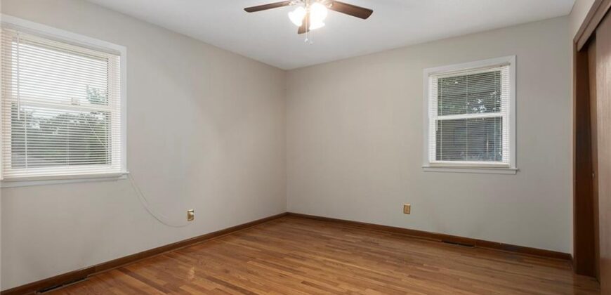 7517 N Central Street, Gladstone, MO 64118