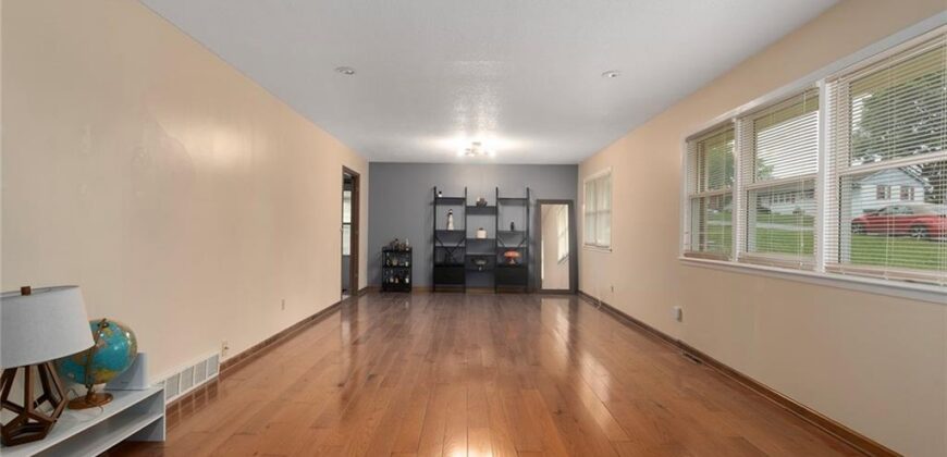 7517 N Central Street, Gladstone, MO 64118