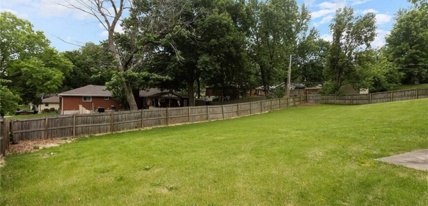 7517 N Central Street, Gladstone, MO 64118