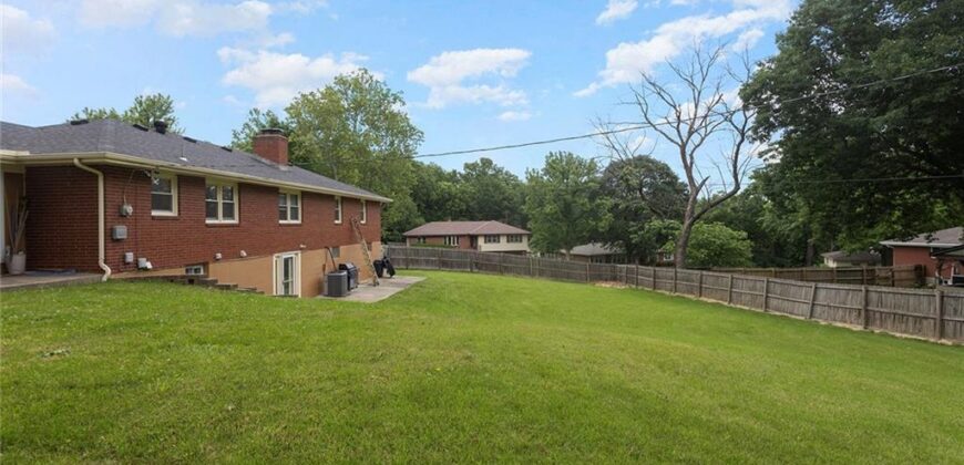 7517 N Central Street, Gladstone, MO 64118