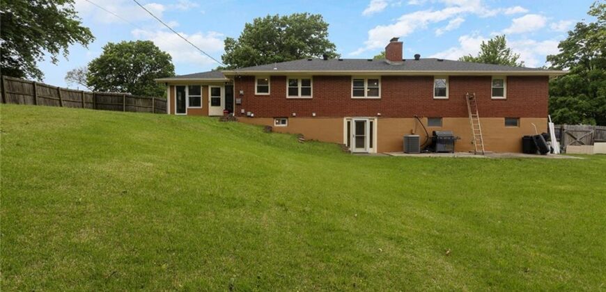7517 N Central Street, Gladstone, MO 64118