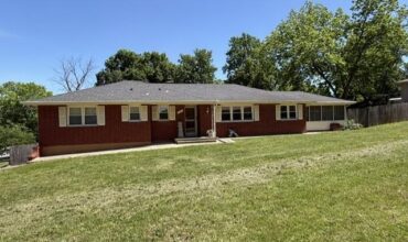 7517 N Central Street, Gladstone, MO 64118