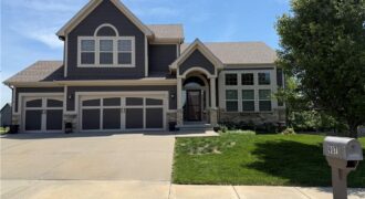 907 N Cottonwood Avenue, Kearney, MO 64060