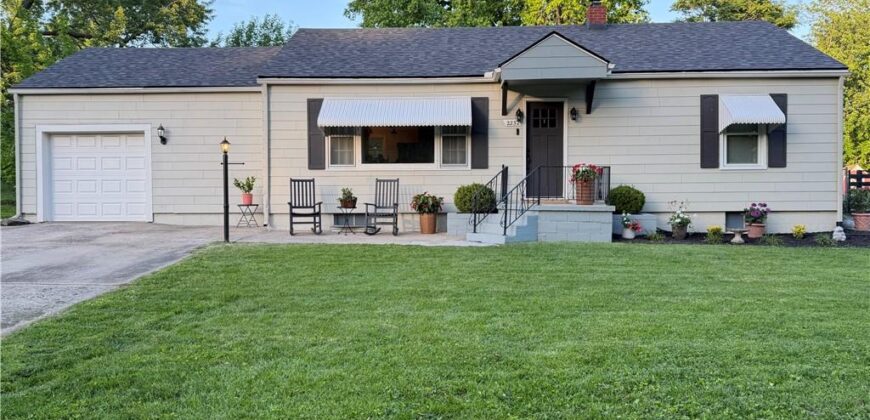 2232 NE Gaddy Road, Kansas City, MO 64118