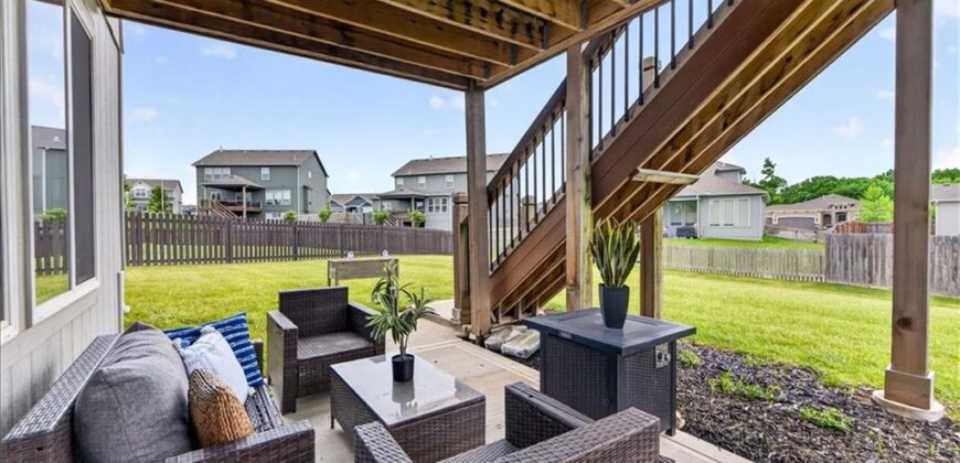 6619 NW 105th Court, Kansas City, MO 64154