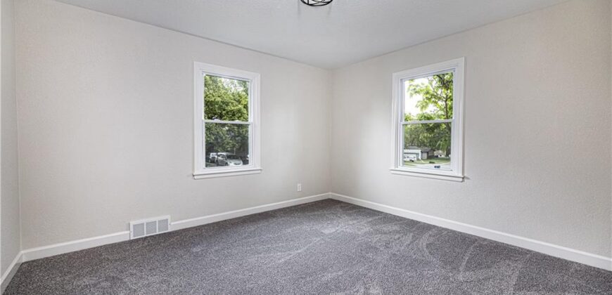 1401 67th Place, Kansas City, MO 64118