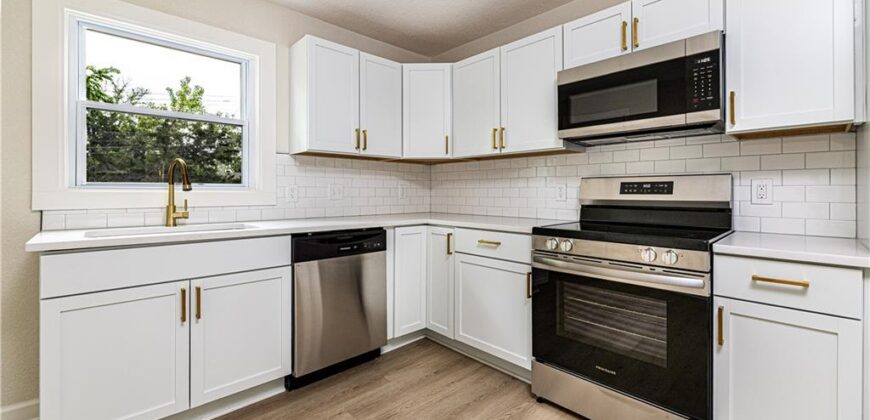 1401 67th Place, Kansas City, MO 64118