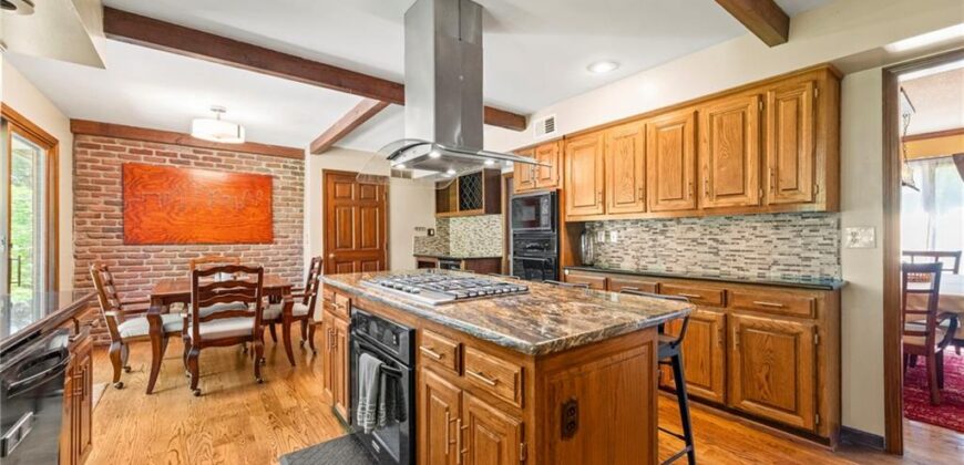 616 NW 42nd Terrace, Kansas City, MO 64116