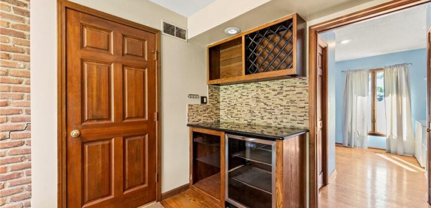 616 NW 42nd Terrace, Kansas City, MO 64116