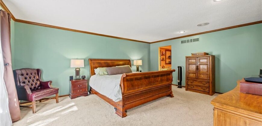 616 NW 42nd Terrace, Kansas City, MO 64116