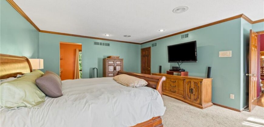 616 NW 42nd Terrace, Kansas City, MO 64116