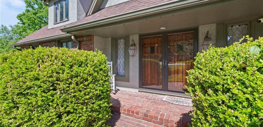 616 NW 42nd Terrace, Kansas City, MO 64116
