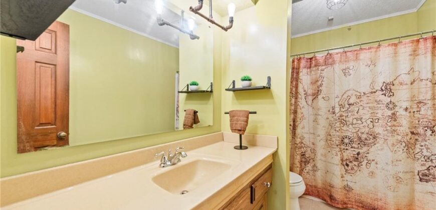 616 NW 42nd Terrace, Kansas City, MO 64116