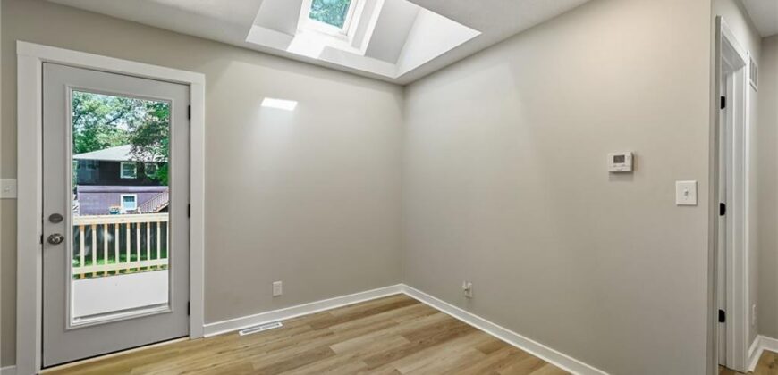 406 E 11th Street, Kearney, MO 64060