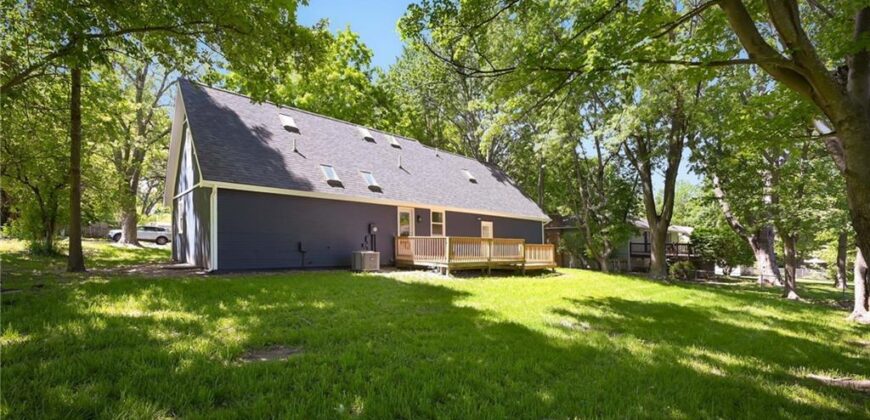 406 E 11th Street, Kearney, MO 64060