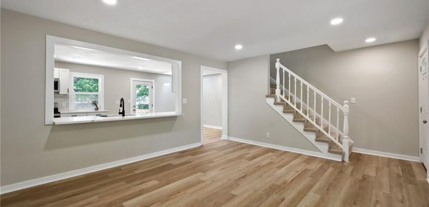 406 E 11th Street, Kearney, MO 64060