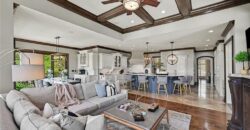 6924 Watson’s Country Lane, Parkville, MO 64152