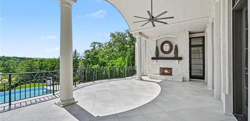 6924 Watson’s Country Lane, Parkville, MO 64152