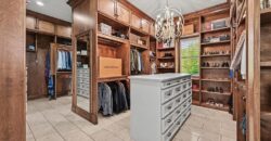 6924 Watson’s Country Lane, Parkville, MO 64152
