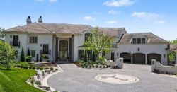 6924 Watson’s Country Lane, Parkville, MO 64152