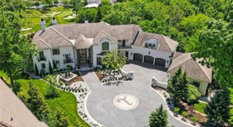 6924 Watson’s Country Lane, Parkville, MO 64152