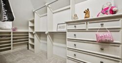 6924 Watson’s Country Lane, Parkville, MO 64152