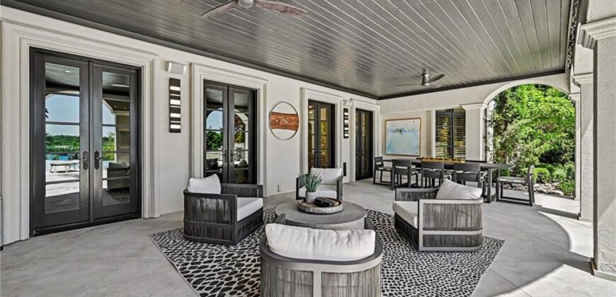 6924 Watson’s Country Lane, Parkville, MO 64152