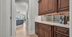 6924 Watson’s Country Lane, Parkville, MO 64152