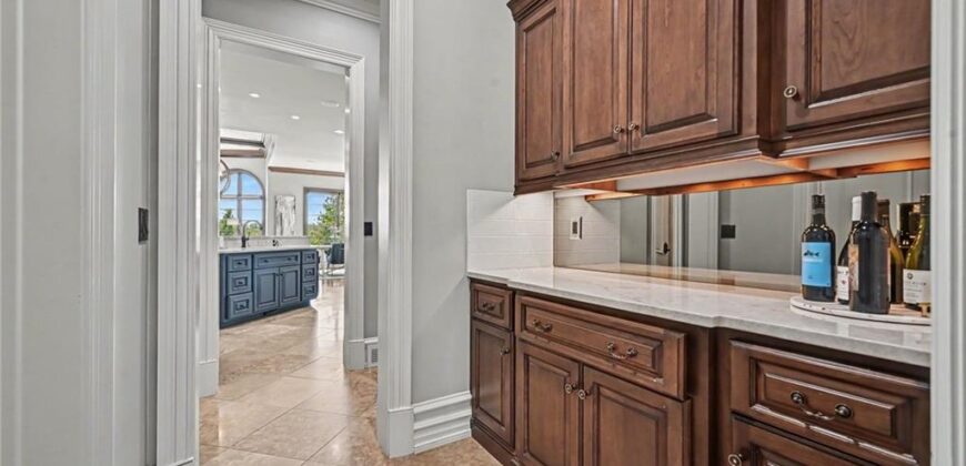 6924 Watson’s Country Lane, Parkville, MO 64152