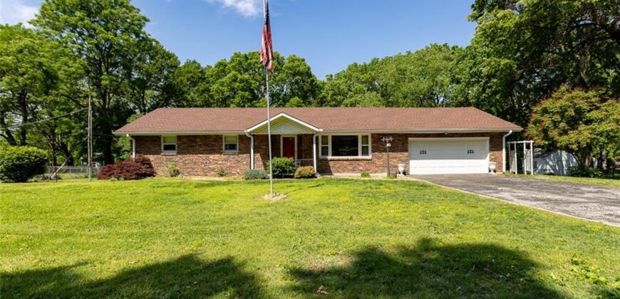 8030 N Main Street, Kansas City, MO 64118