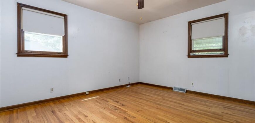 8030 N Main Street, Kansas City, MO 64118