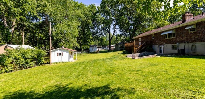 8030 N Main Street, Kansas City, MO 64118