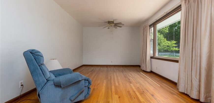 8030 N Main Street, Kansas City, MO 64118