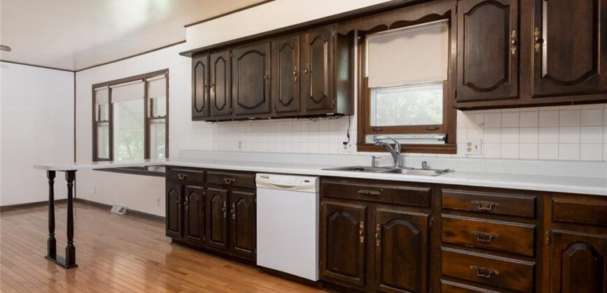 8030 N Main Street, Kansas City, MO 64118