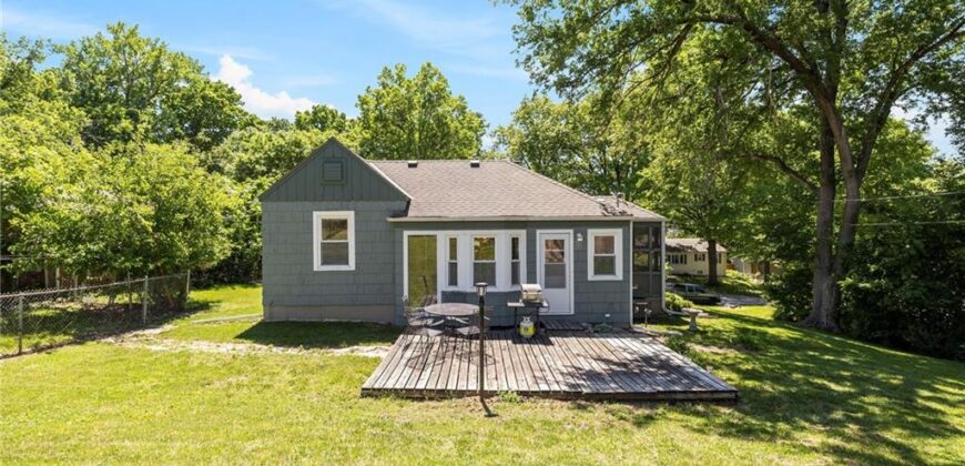 614 NE Woodlawn Street, Kansas City, MO 64116