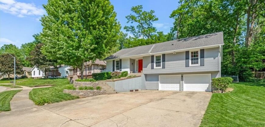 725 Laurel Avenue, Liberty, MO 64068