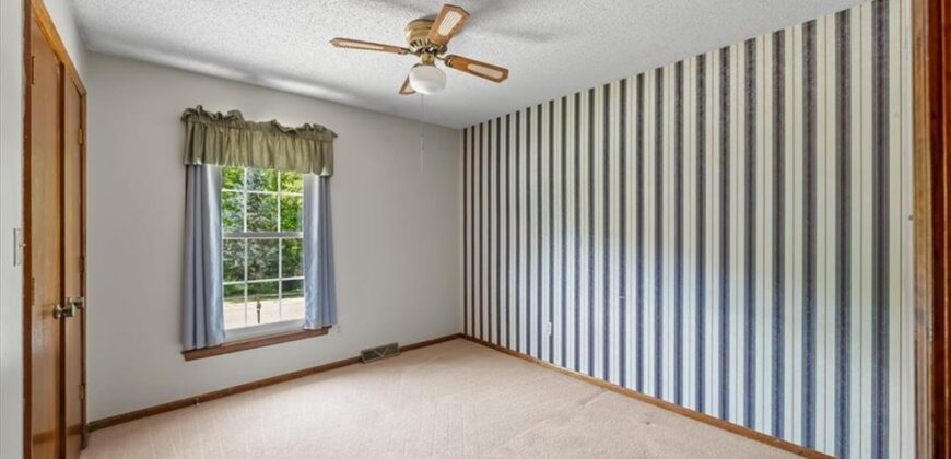 725 Laurel Avenue, Liberty, MO 64068