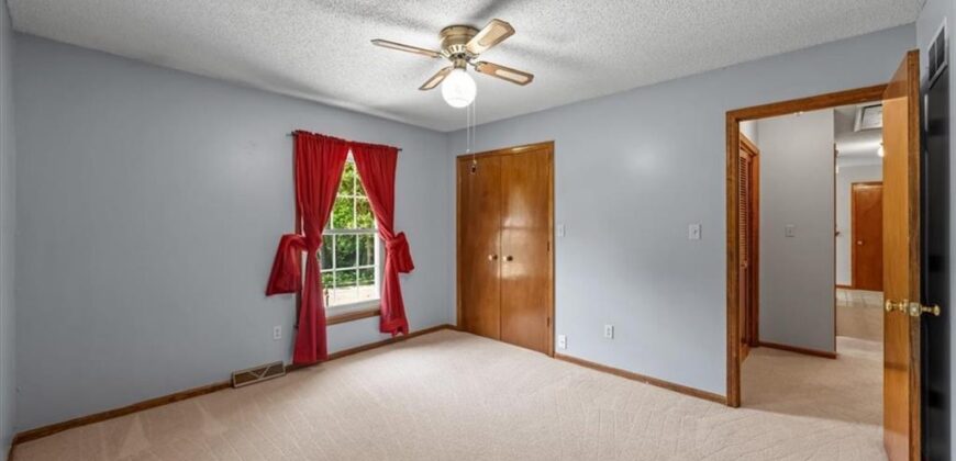 725 Laurel Avenue, Liberty, MO 64068