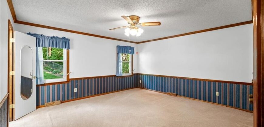 725 Laurel Avenue, Liberty, MO 64068
