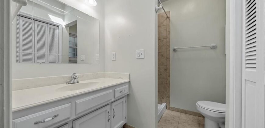 725 Laurel Avenue, Liberty, MO 64068