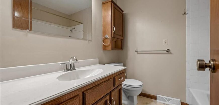 725 Laurel Avenue, Liberty, MO 64068